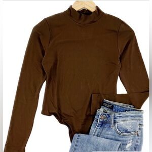 Mock Neck Long Sleeve Bodysuit - mocha